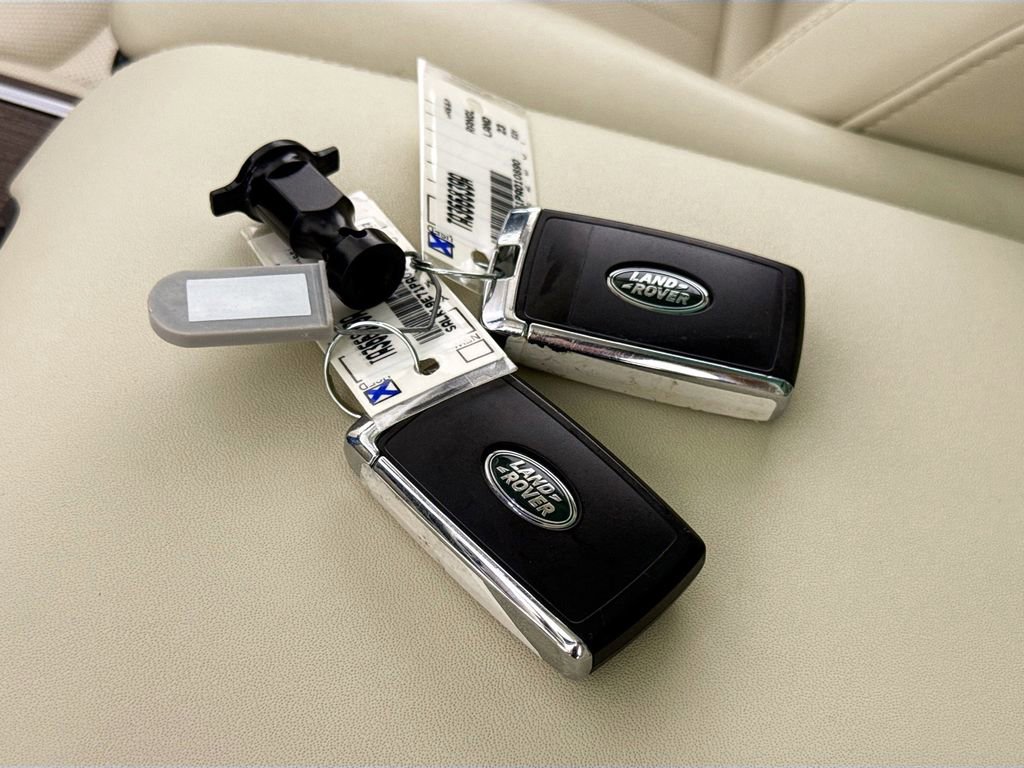 Used 2023 Land Rover Range Rover Autobiography AWD/4WD image 17
