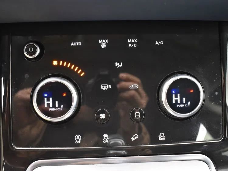 Used 2021 Land Rover Range Rover Evoque S image 33