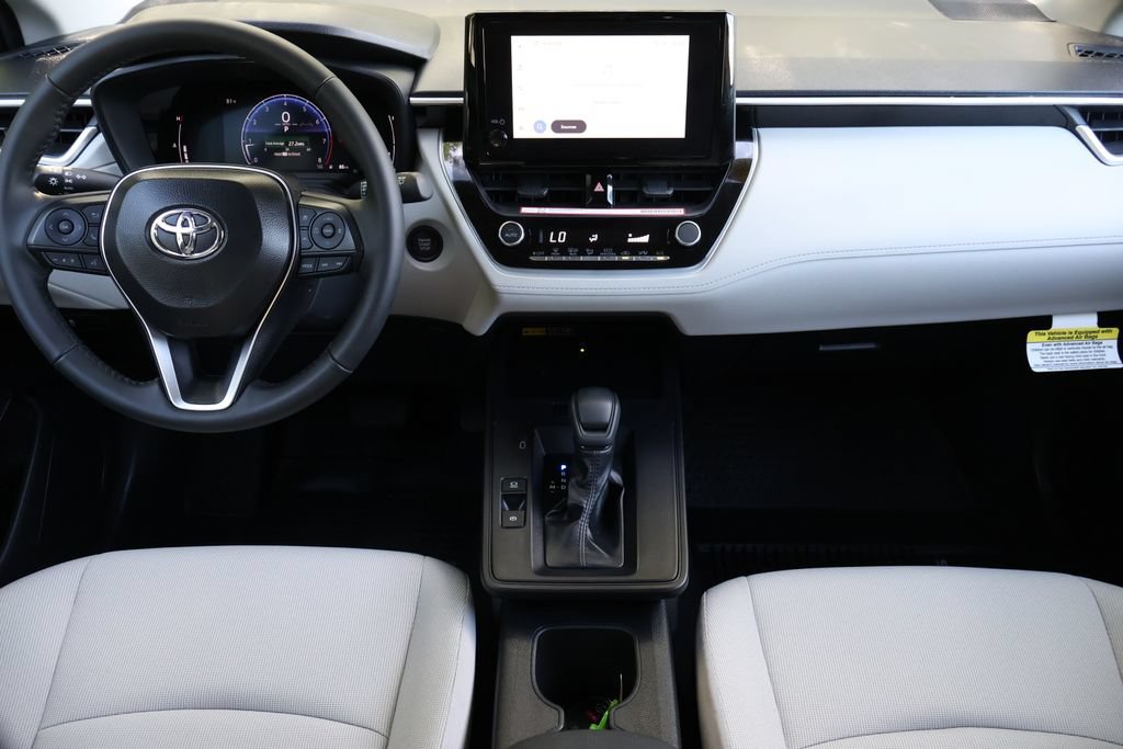 Used 2026 Toyota Corolla Cross LE FWD image 14