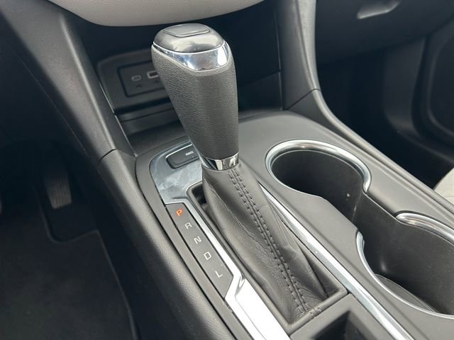 Used 2021 Chevrolet Equinox LS image 22