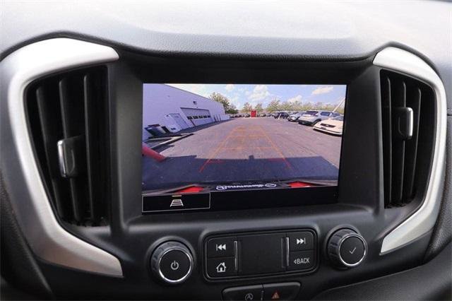 Used 2024 GMC Terrain SLT image 17