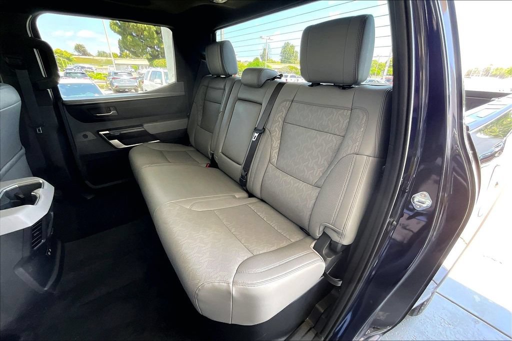 Used 2025 Toyota Tundra Limited AWD/4WD image 23