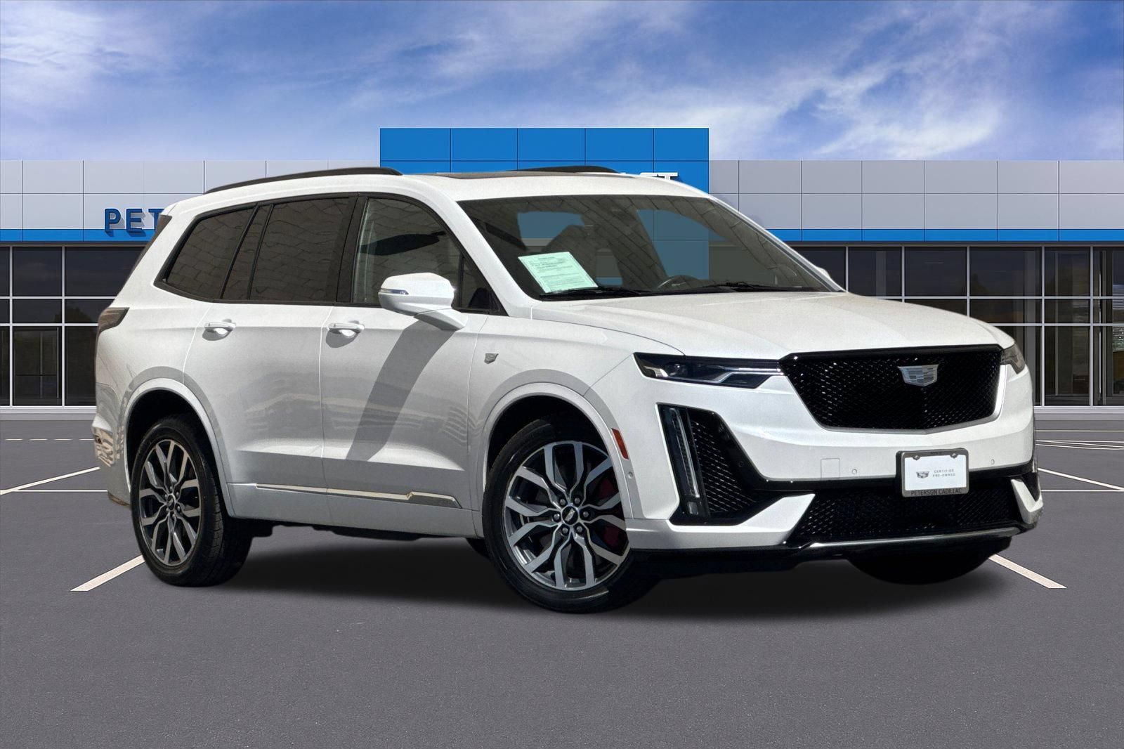 Used 2023 Cadillac XT6 Sport w/ Technology Package AWD/4WD image 2