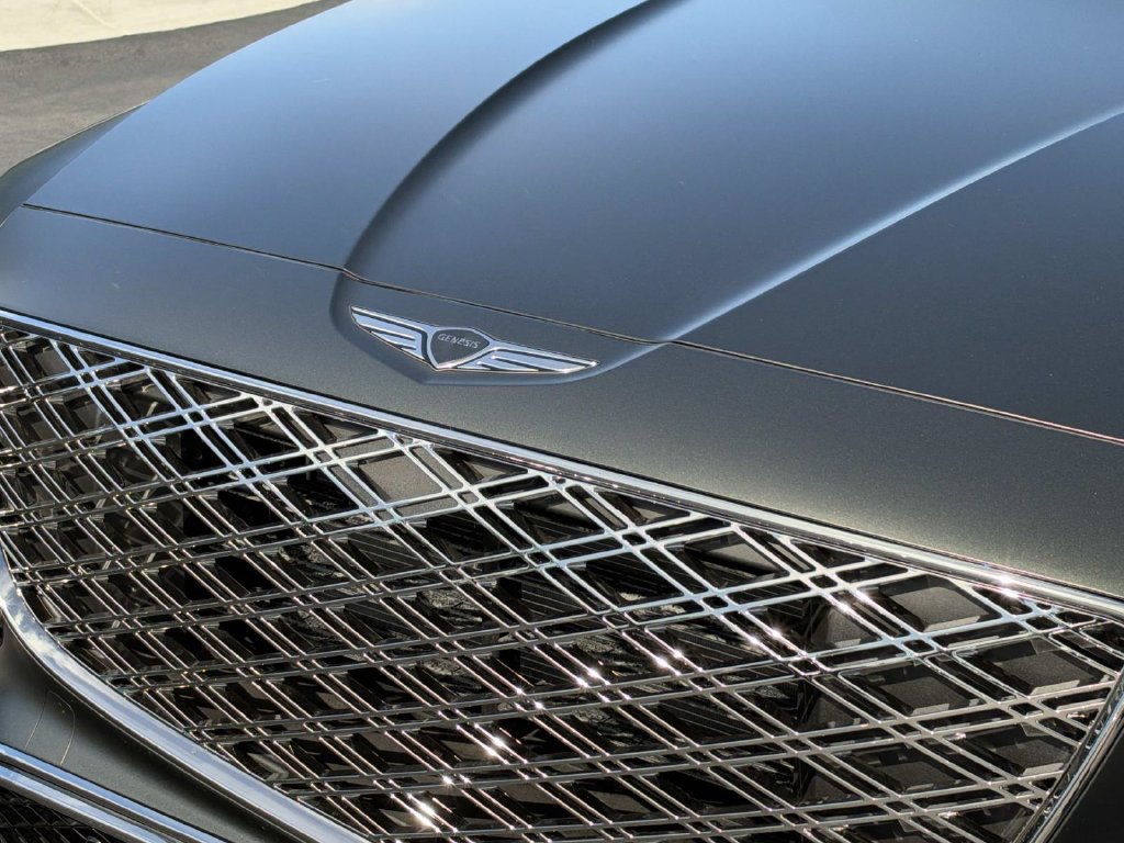 Certified 2025 Genesis GV80 2.5T Standard AWD/4WD image 26