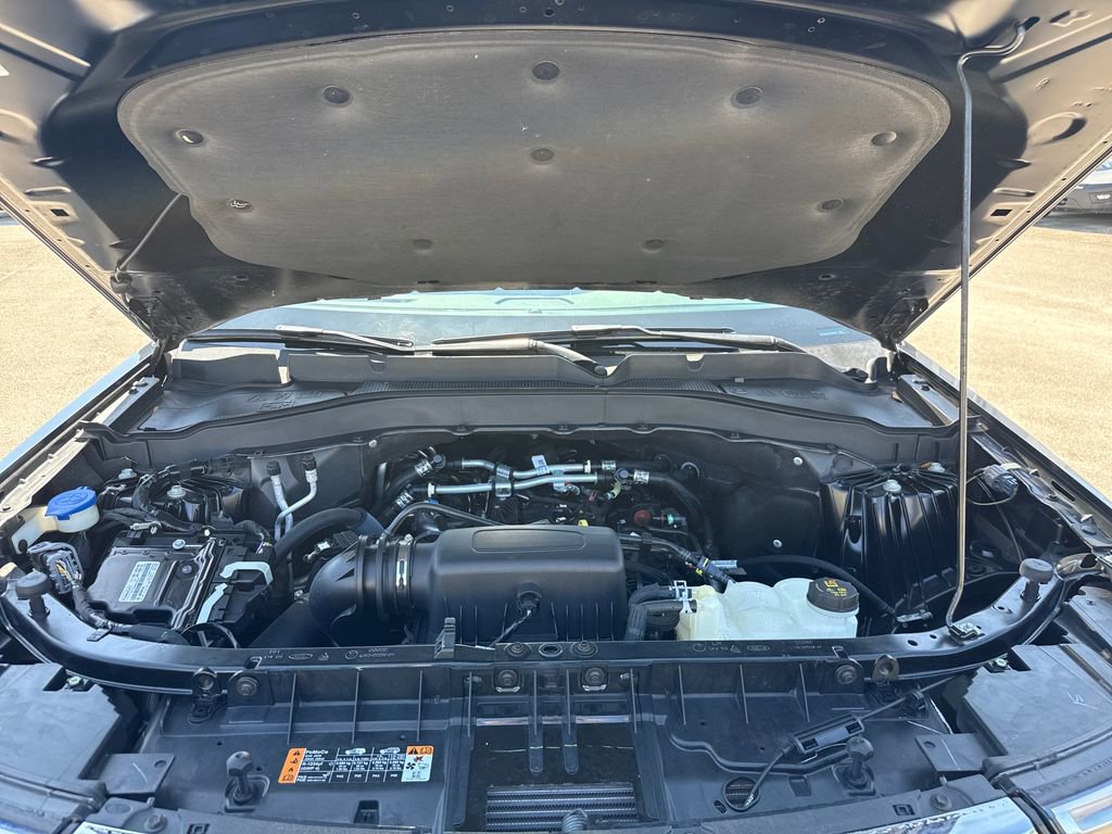 Used 2023 Ford Explorer XLT RWD image 29