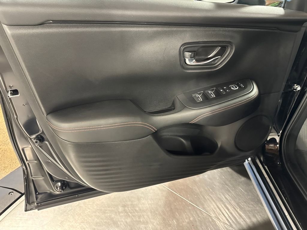 Used 2024 Honda HR-V Sport image 23