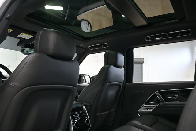Used 2026 Land Rover Range Rover Long Wheelbase SE AWD/4WD image 27
