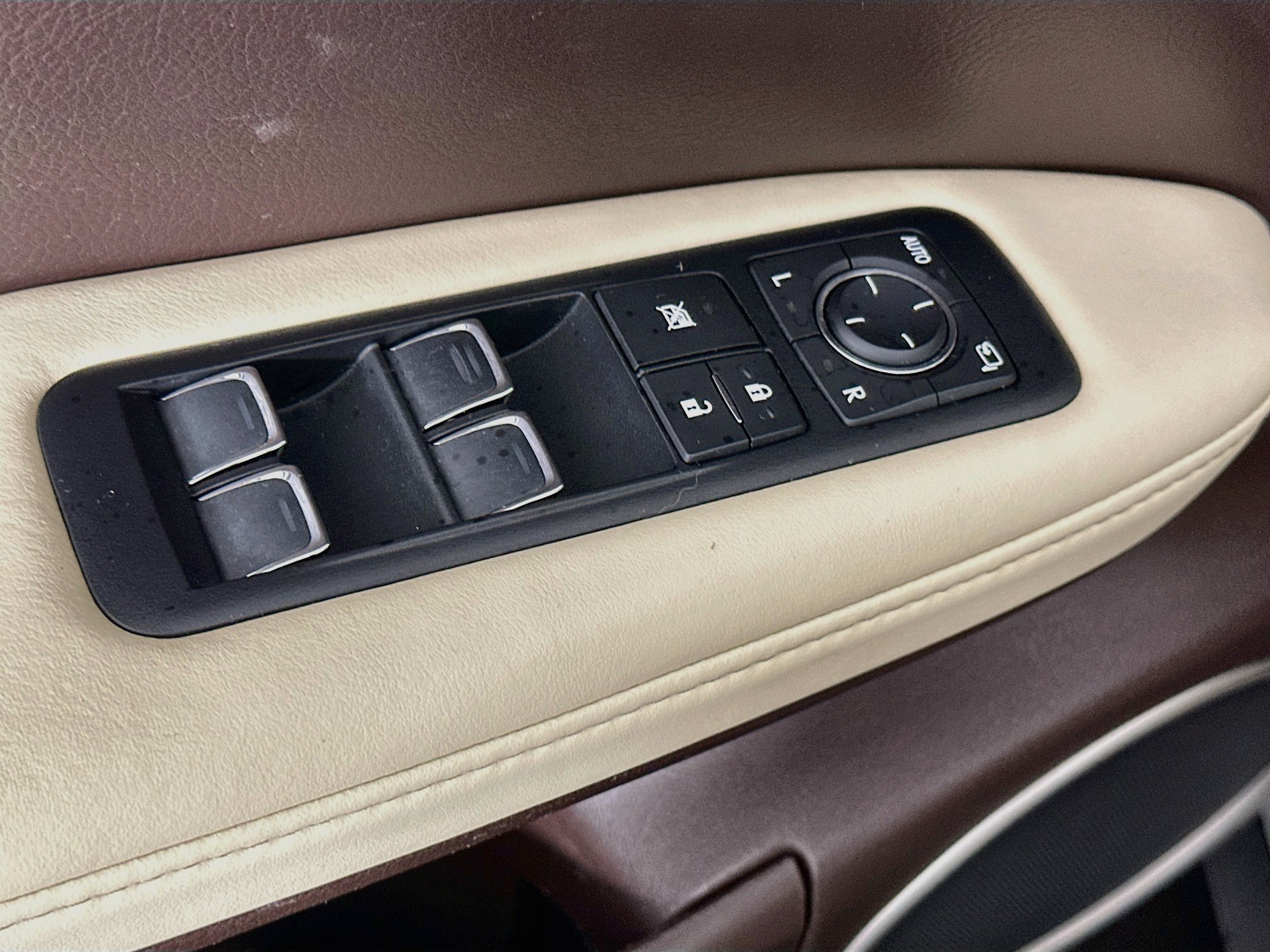 Used 2020 Lexus RX 450h AWD w/ Premium Package image 15