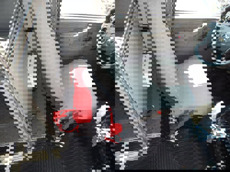 Used 2016 Chevrolet Express 4500 w/ Shuttle Bus Package image 30