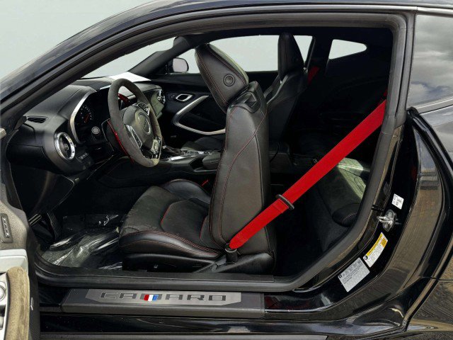 Used 2017 Chevrolet Camaro ZL1 image 24