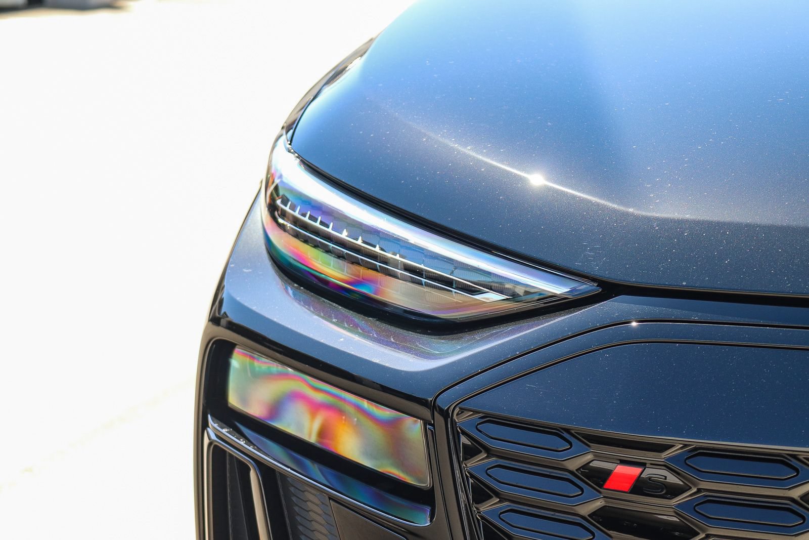 New 2027 Audi SQ6 e-tron Prestige AWD/4WD image 10