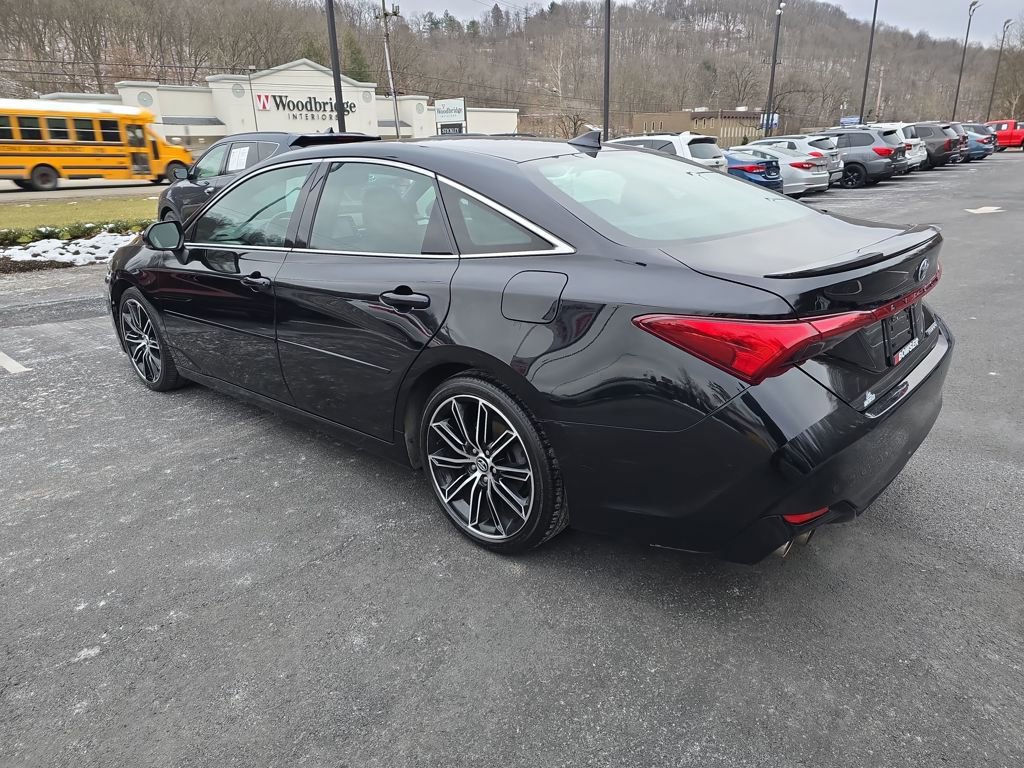 Used 2020 Toyota Avalon Touring w/ Advanced Safety Package image 3