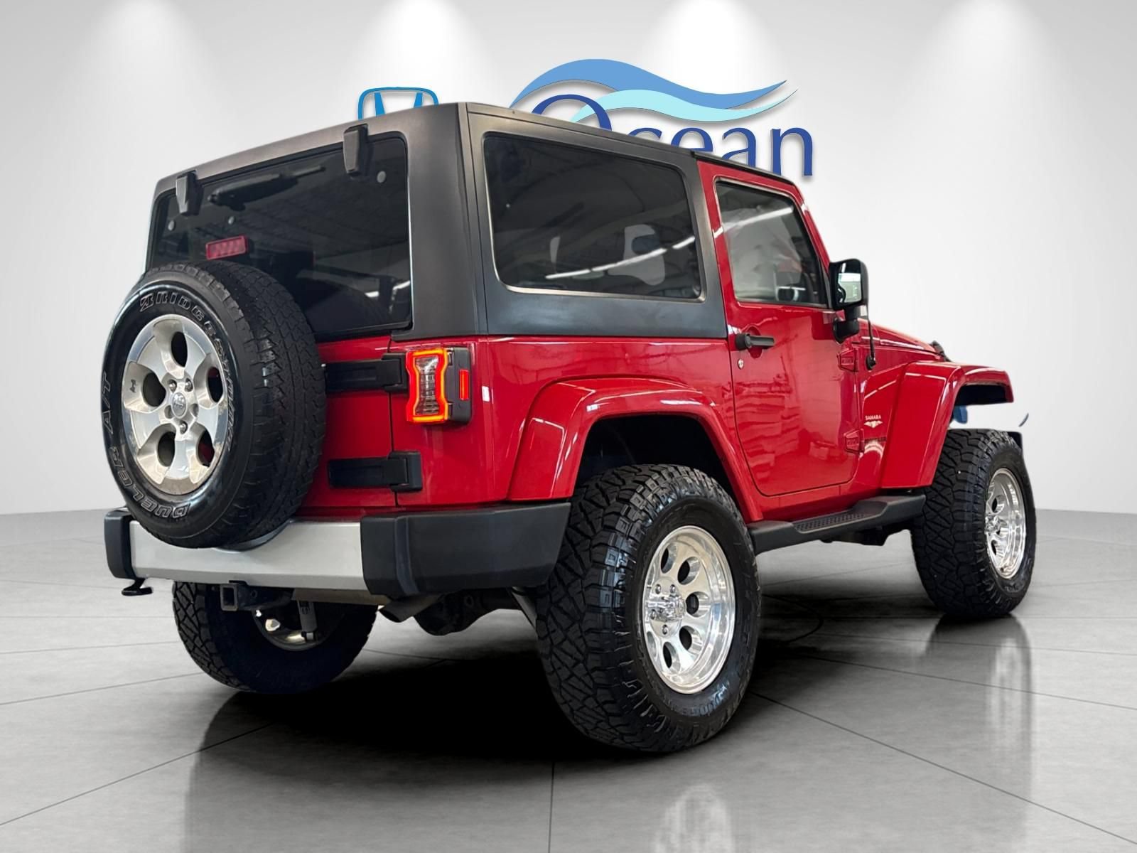 Used 2014 Jeep Wrangler Sahara w/ Dual Top Group AWD/4WD image 3