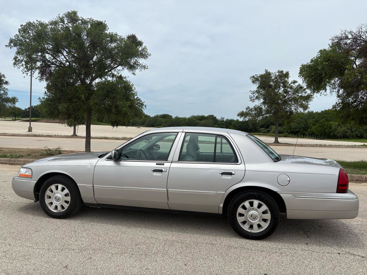 Used 2005 Mercury Grand Marquis LS RWD image 7