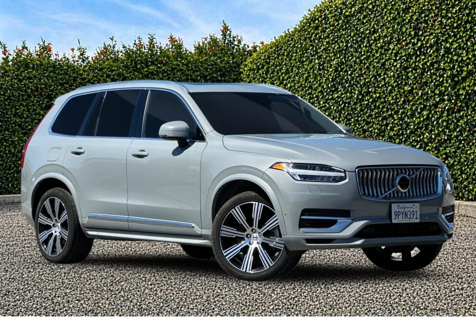 Used 2025 Volvo XC90 T8 Plus w/ Protection Package Premier AWD/4WD image 1