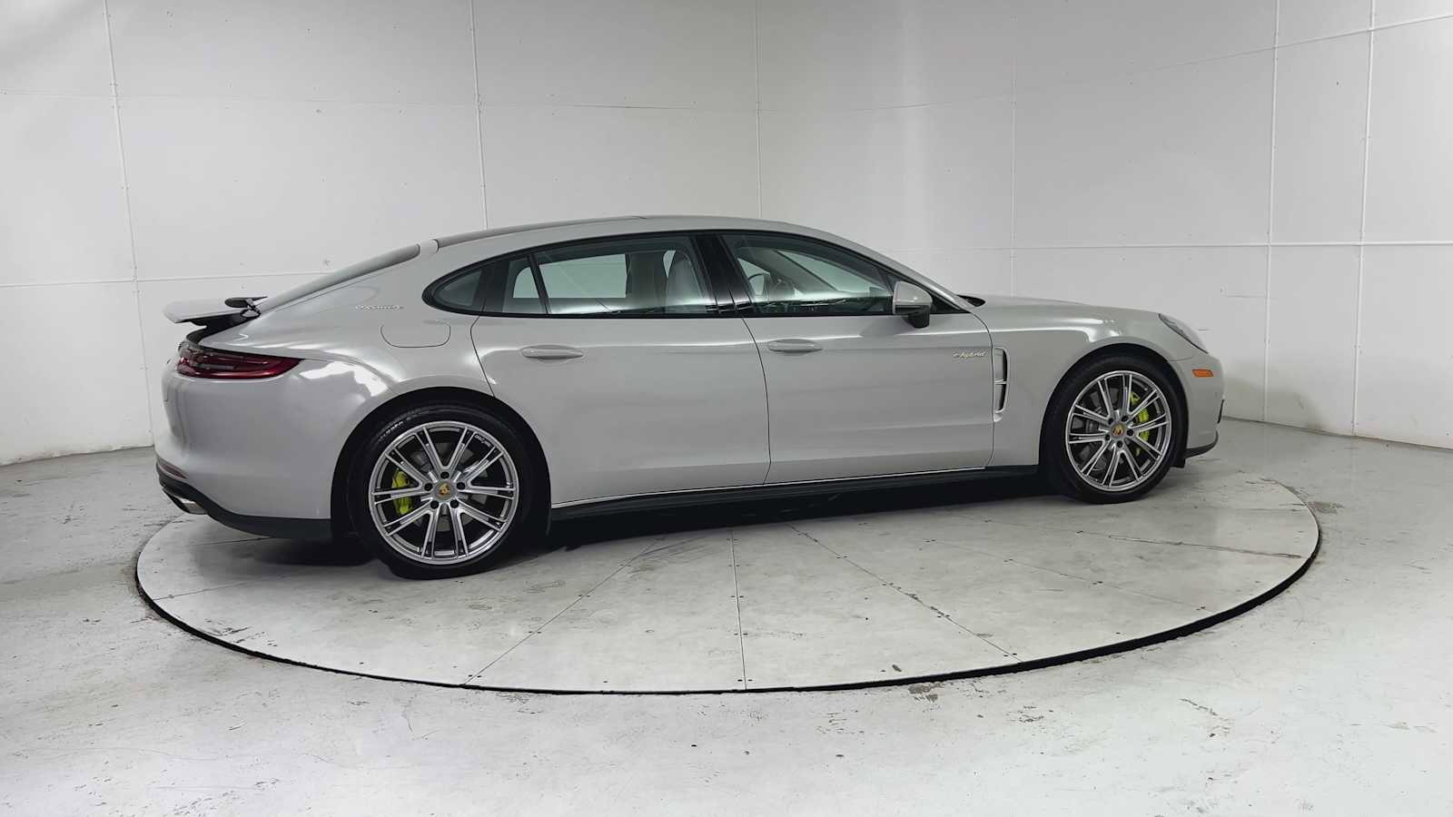 Used 2018 Porsche Panamera 4 Executive image 8