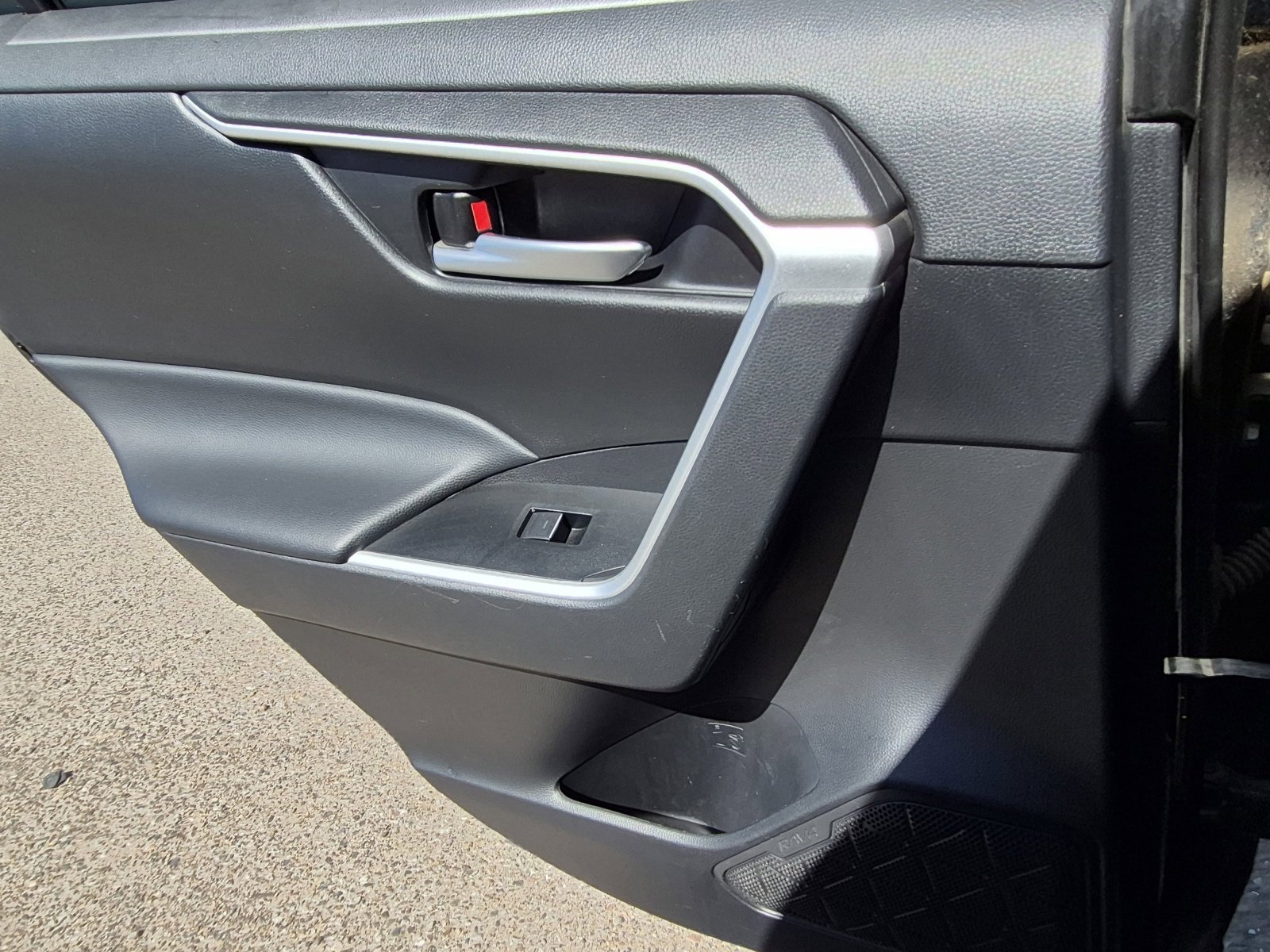 Certified 2023 Toyota RAV4 XLE AWD/4WD image 19