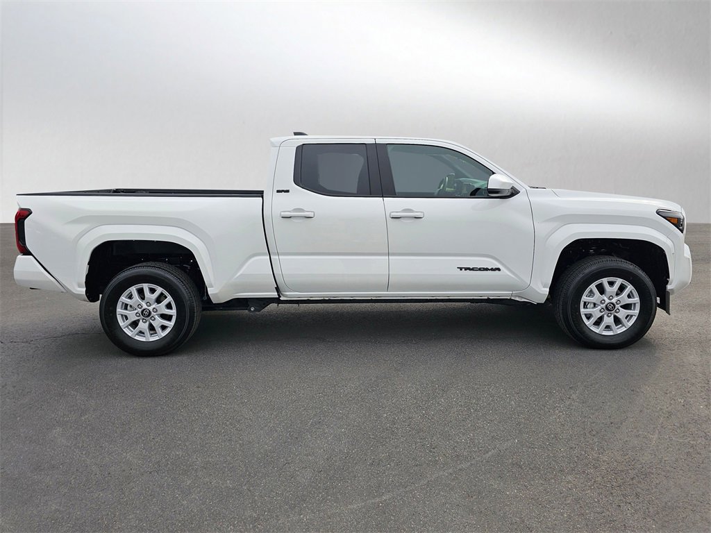 Used 2025 Toyota Tacoma SR5 image 6