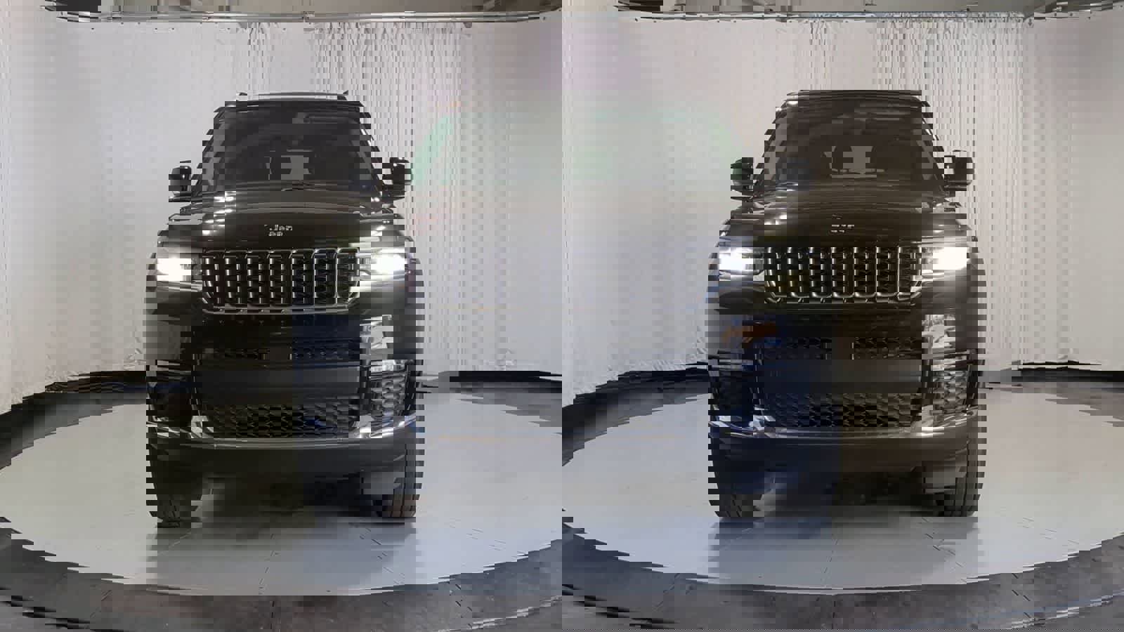 Used 2022 Jeep Grand Cherokee L Limited image 3