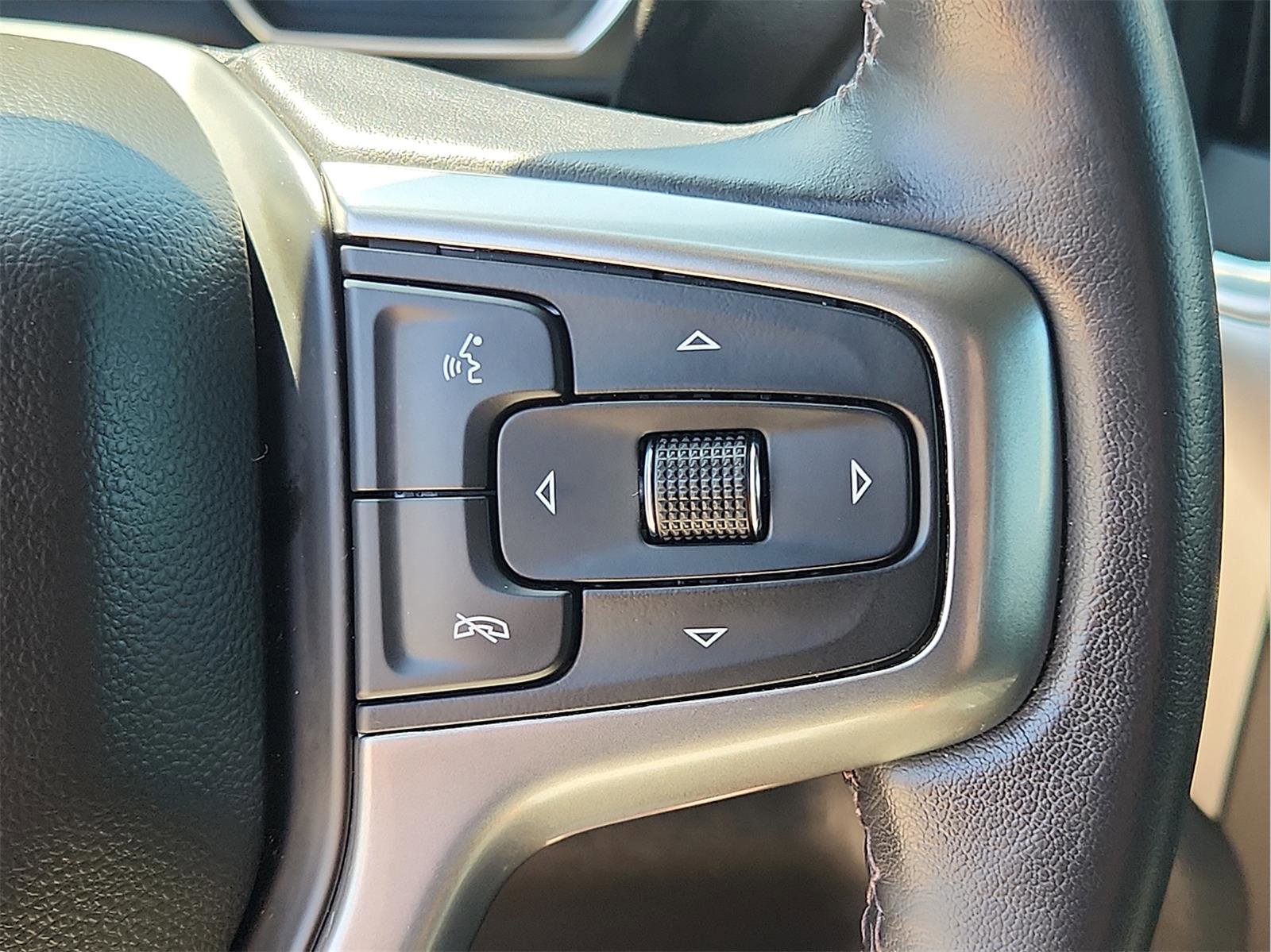 Used 2021 Chevrolet Silverado 1500 LT w/ Bed Protection Package AWD/4WD image 19