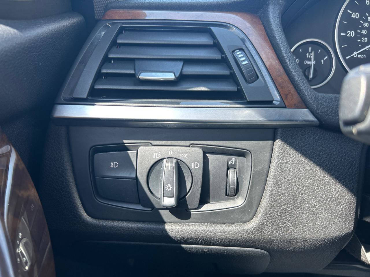 Used 2014 BMW 328d Sedan image 16