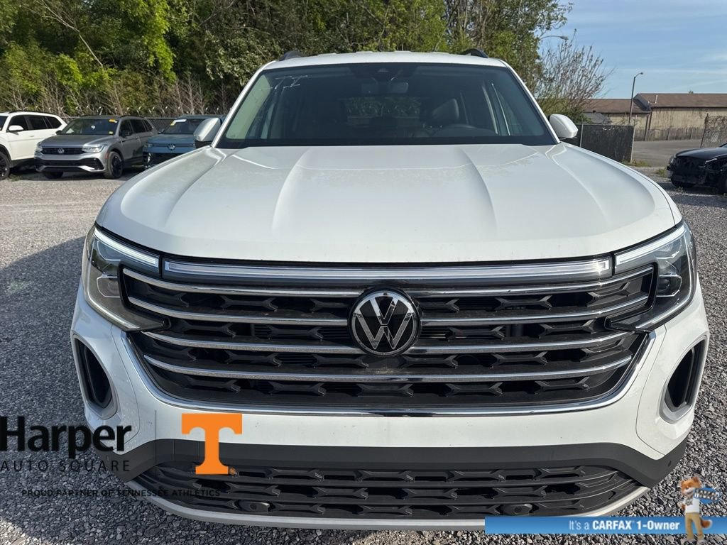 Used 2024 Volkswagen Atlas SE w/ Black Wheel Package image 8