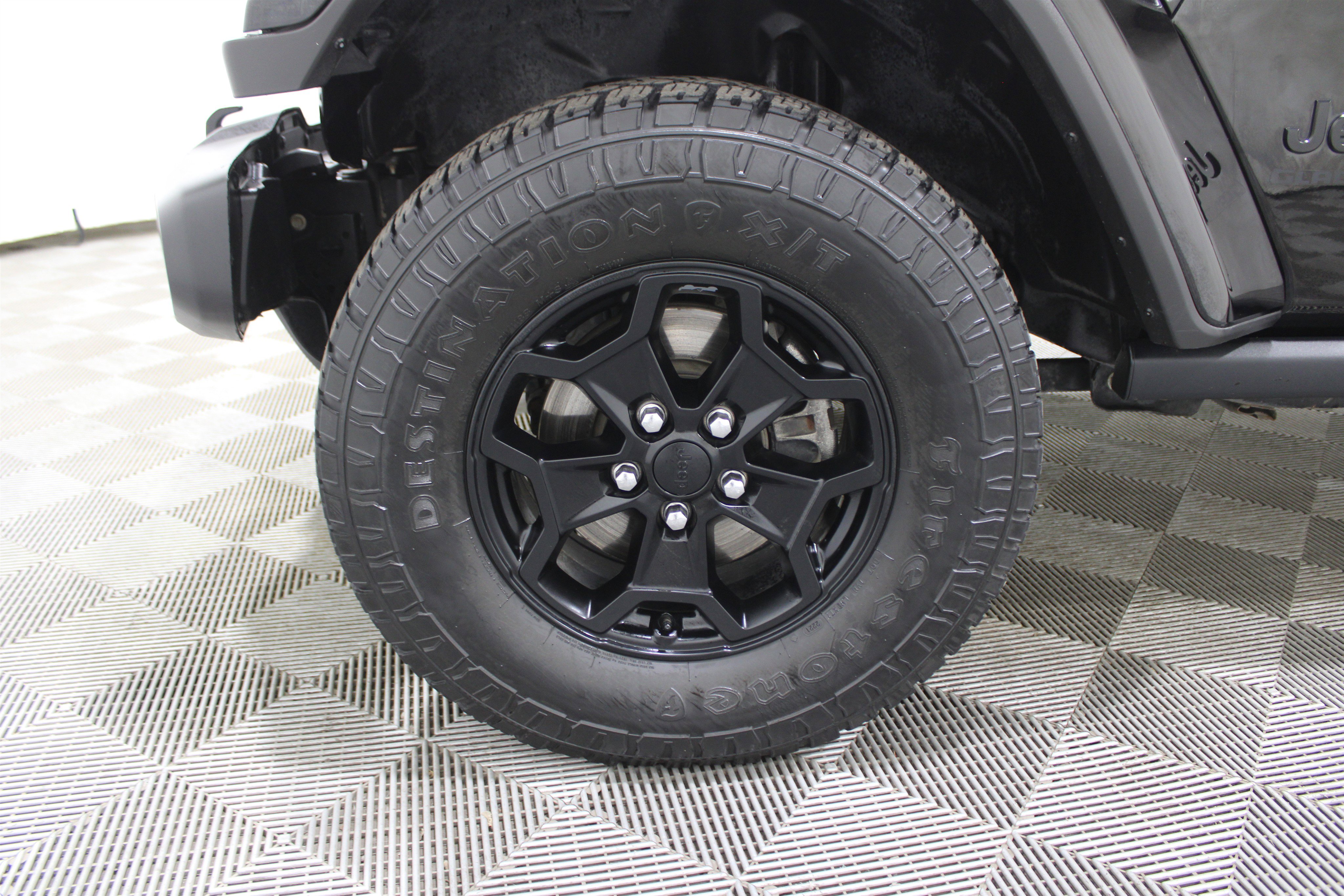 Used 2021 Jeep Gladiator Willys image 40