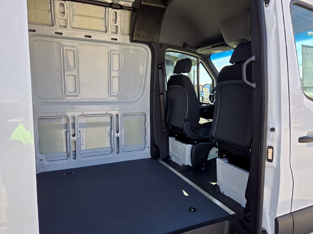 New 2026 Mercedes-Benz Sprinter 2500 image 29