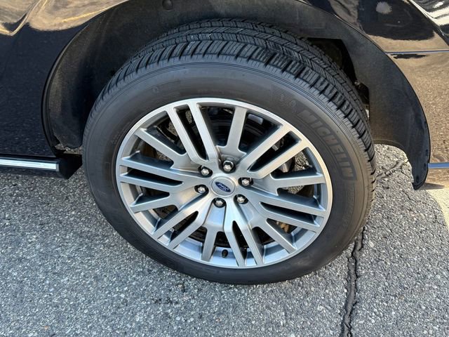 Certified 2022 Ford Expedition Platinum image 5