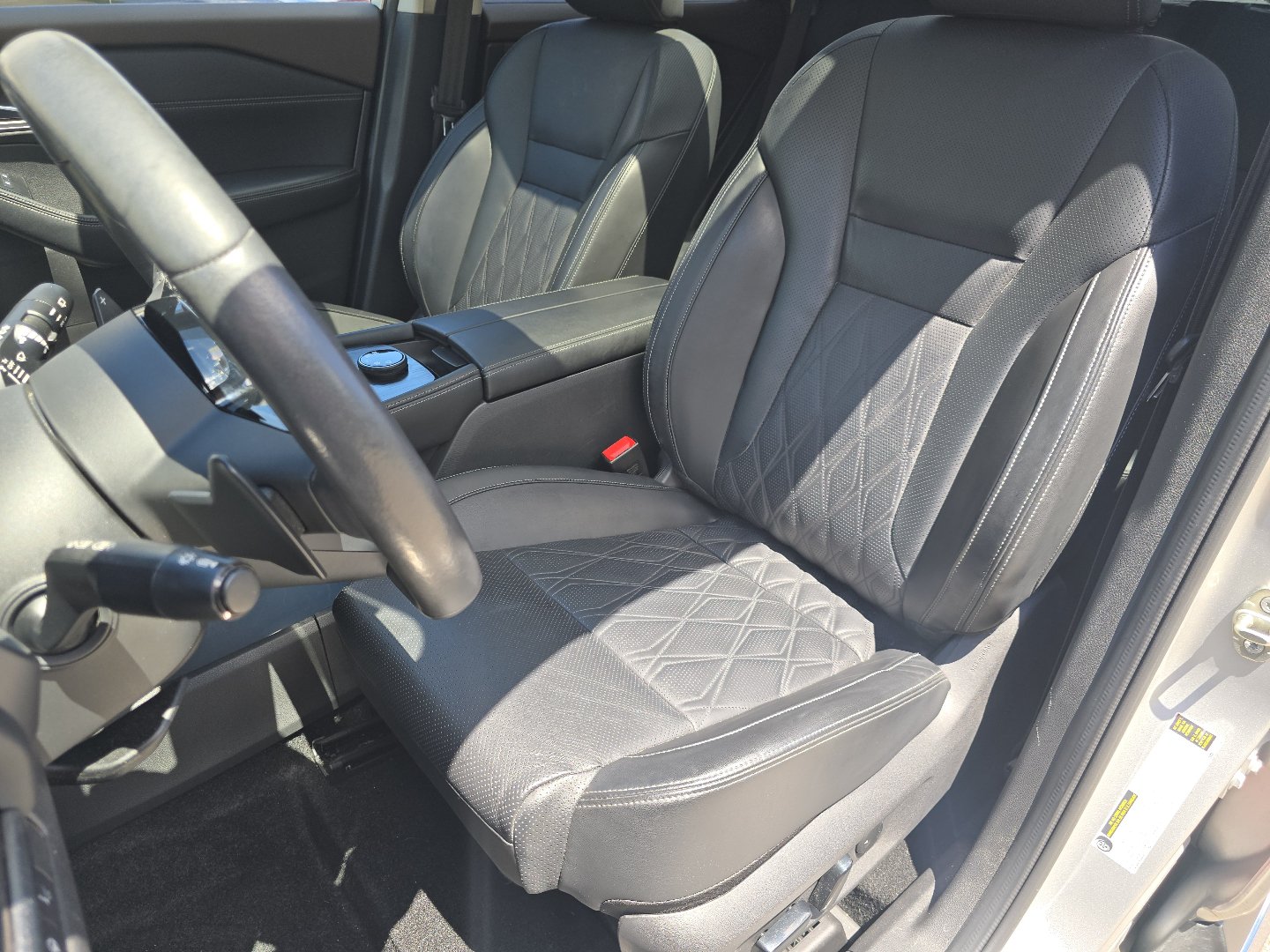 Used 2023 Nissan Rogue Platinum w/ Platinum Premium Package AWD/4WD image 24