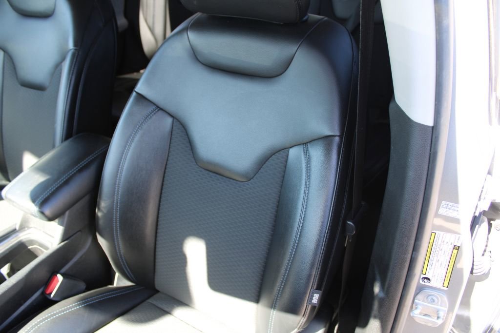 Used 2022 Jeep Compass Latitude image 16