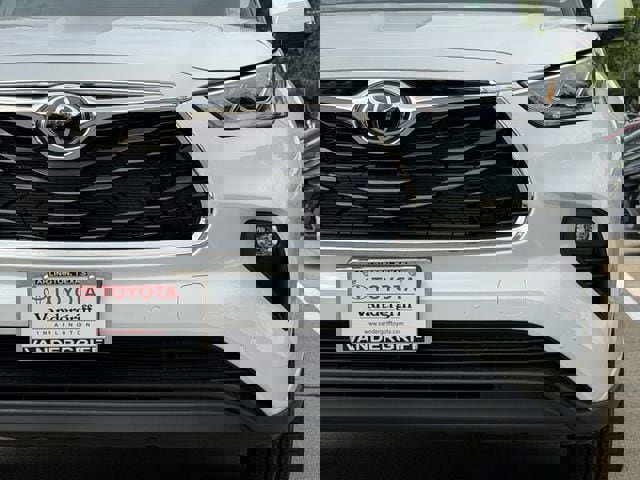 New 2026 Toyota Highlander Limited AWD/4WD image 9
