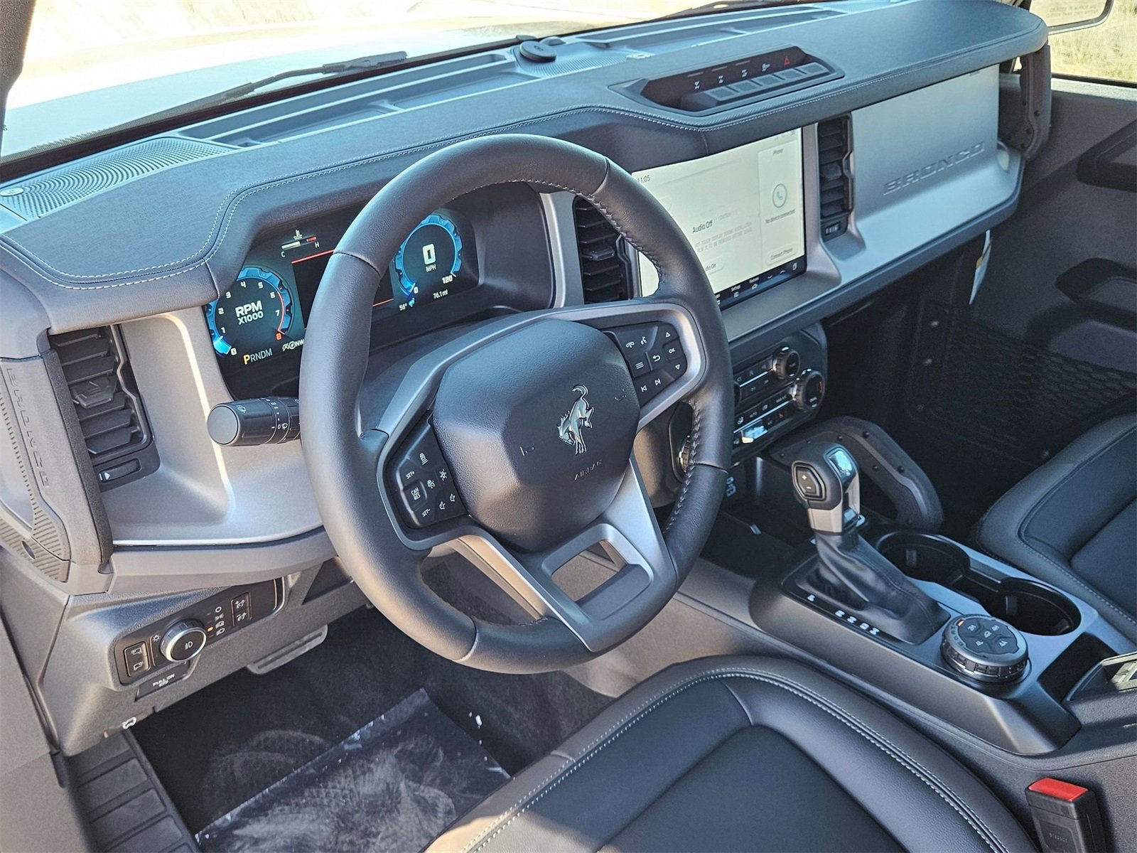 New 2025 Ford Bronco Outer Banks w/ Sasquatch Package image 13