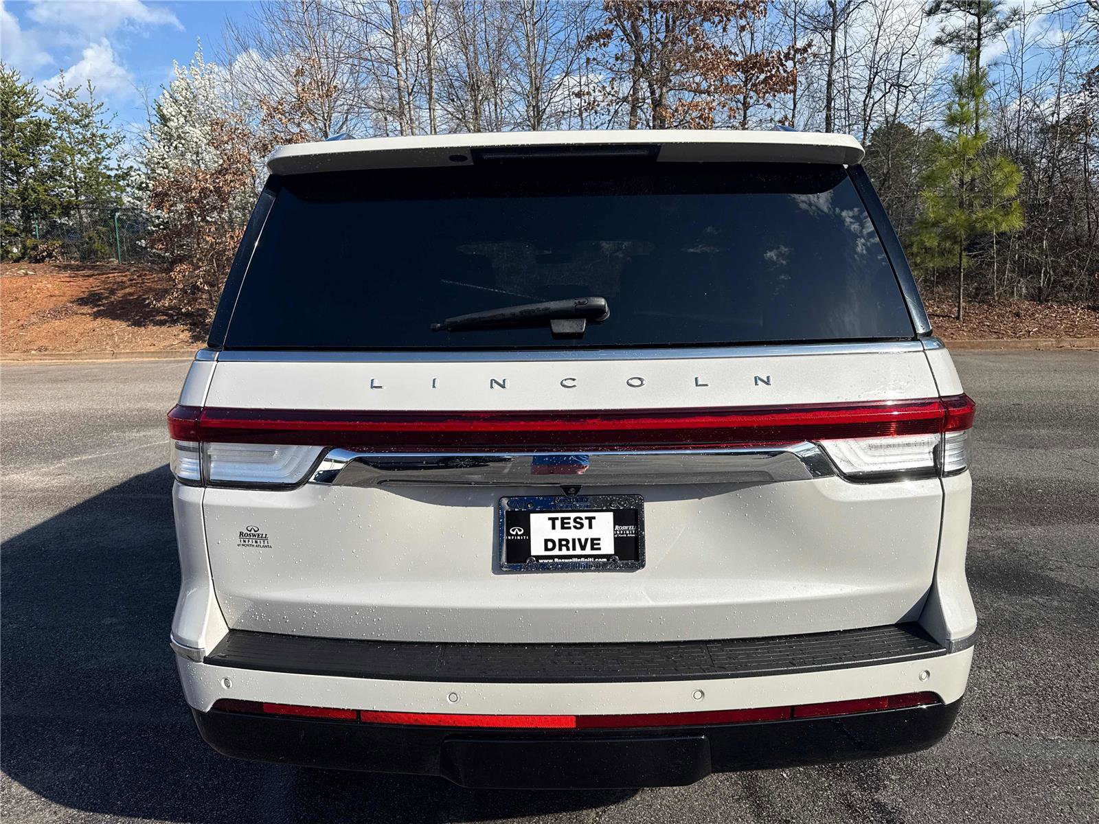 Used 2023 Lincoln Navigator L Reserve AWD/4WD image 6