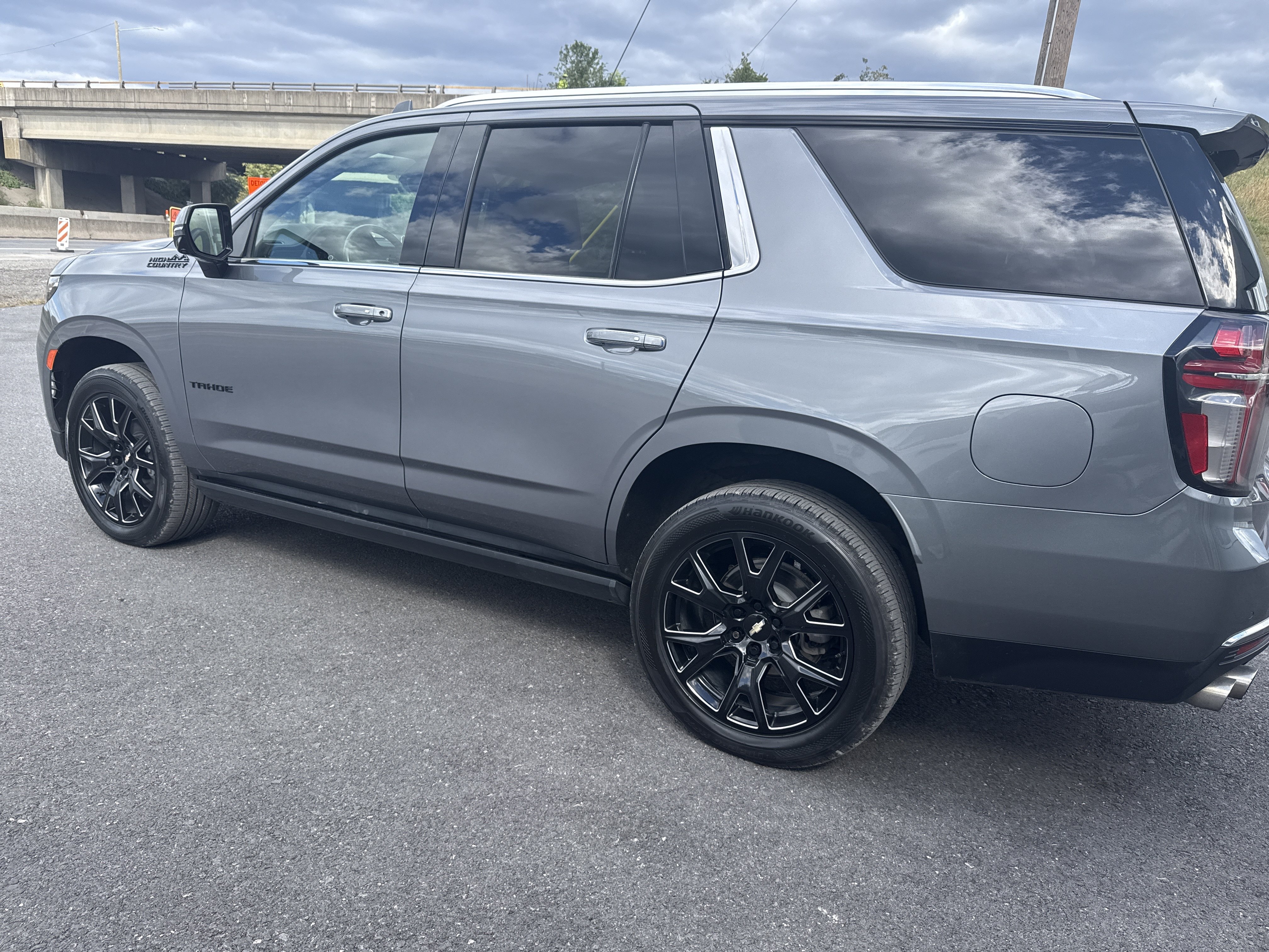 Used 2021 Chevrolet Tahoe High Country AWD/4WD image 8