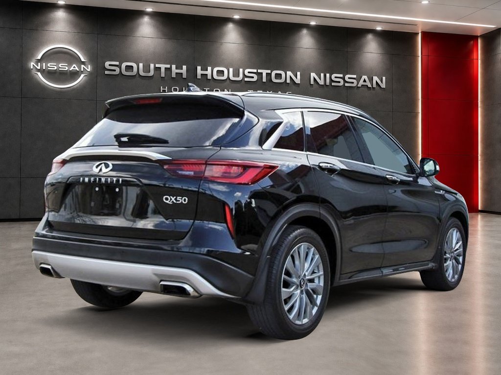 Used 2023 INFINITI QX50 Luxe FWD image 4