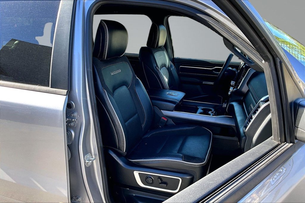 Used 2024 RAM 1500 Laramie AWD/4WD image 16