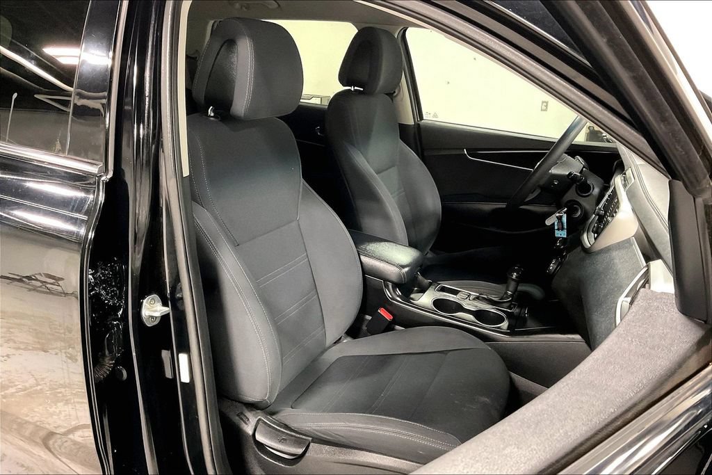 Used 2016 Kia Sorento L FWD image 9