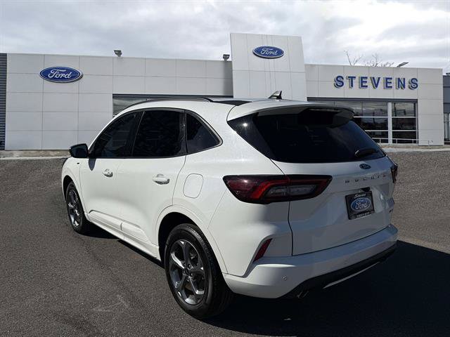 Certified 2024 Ford Escape ST-Line w/ Tech Pack #1 AWD/4WD image 3
