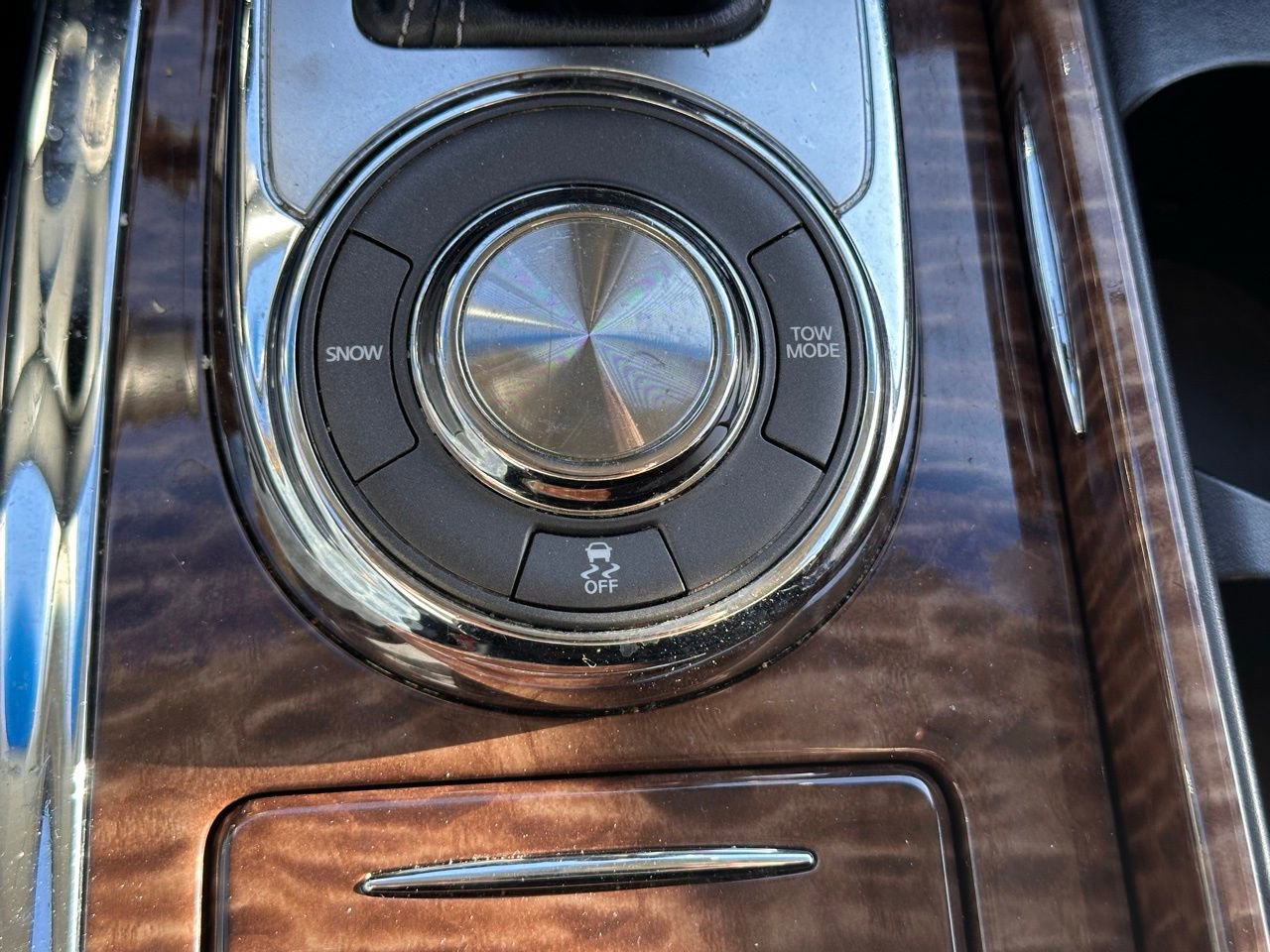 Used 2017 Nissan Armada Platinum w/ Captain Seat Package image 42