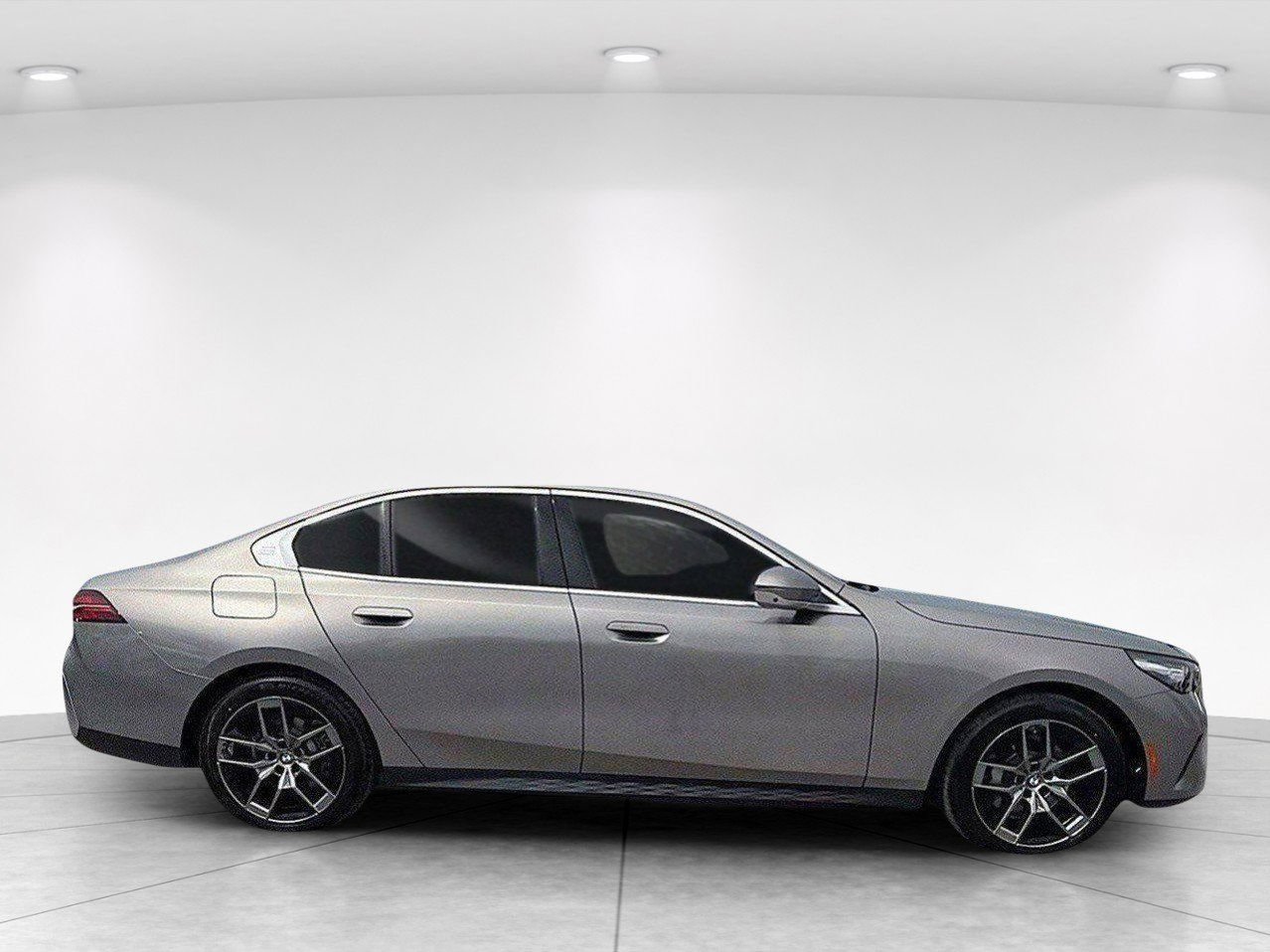 New 2026 BMW 530i w/ Convenience Package RWD image 3