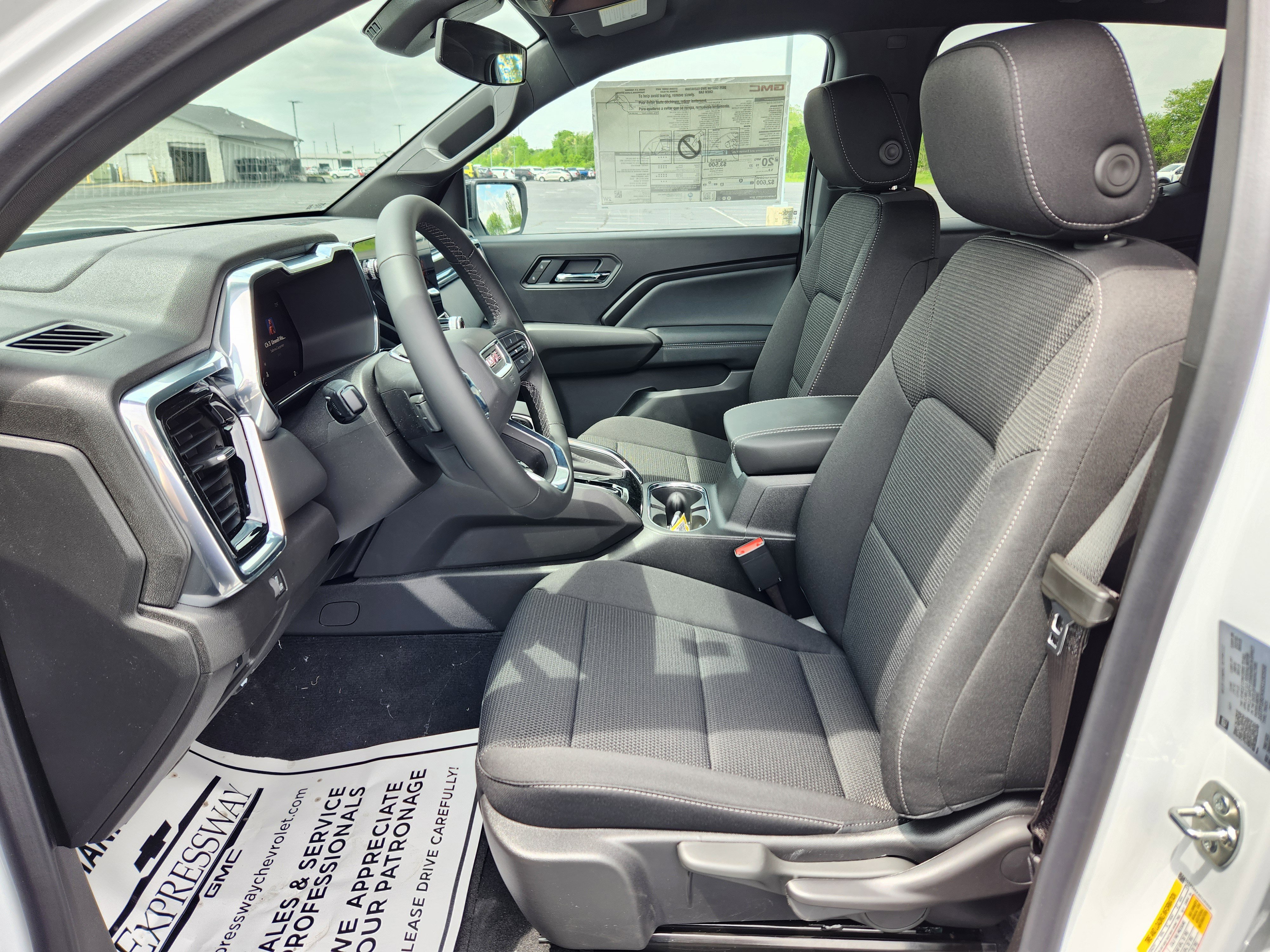 New 2025 GMC Canyon Elevation image 8