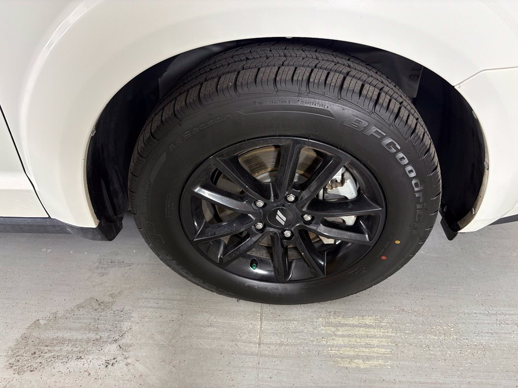 Used 2020 Dodge Journey SE w/ SE Popular Equipment Group FWD image 10