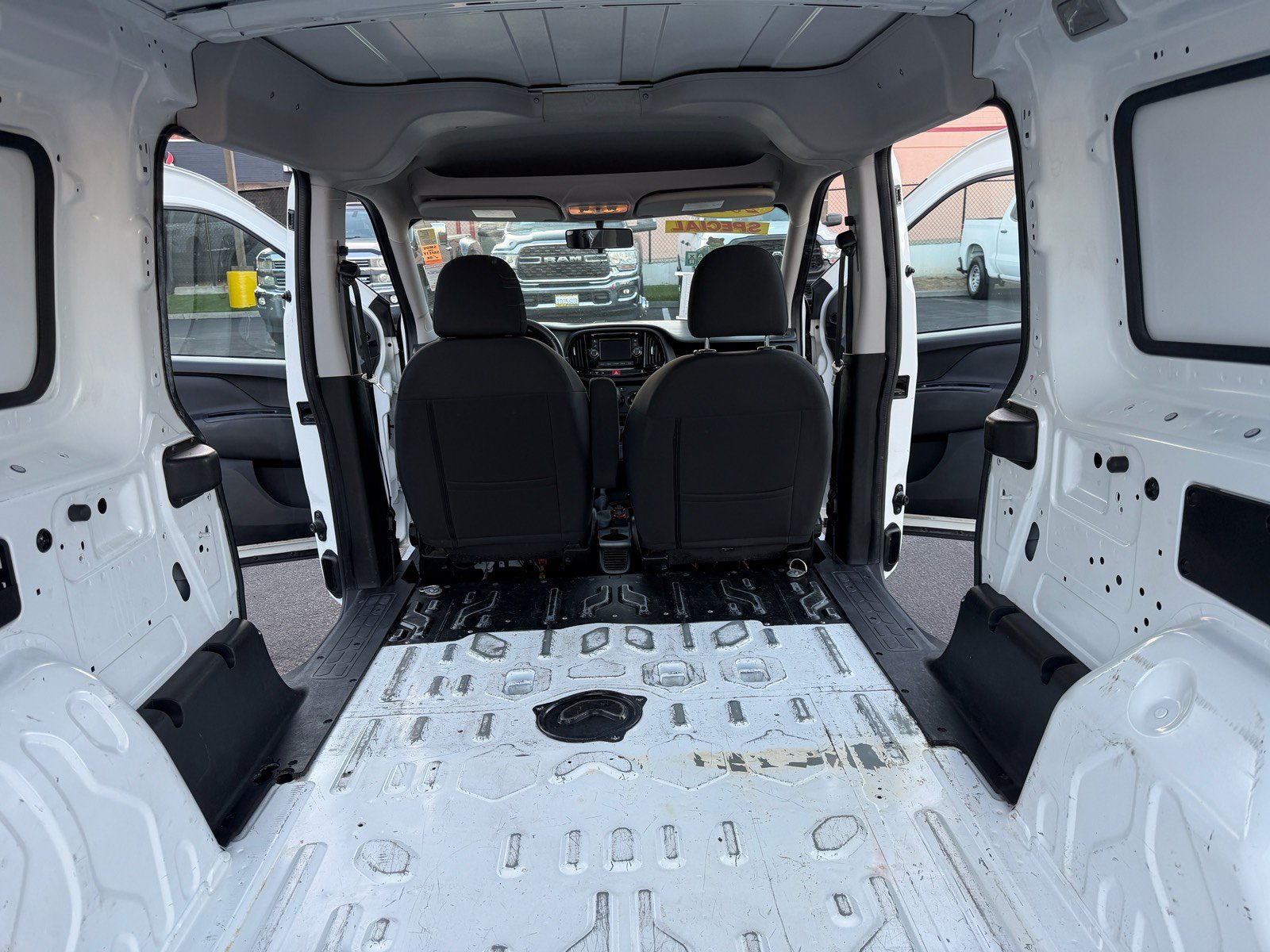 Used 2017 RAM ProMaster City Tradesman w/ Rear Back-up Camera Group FWD image 11