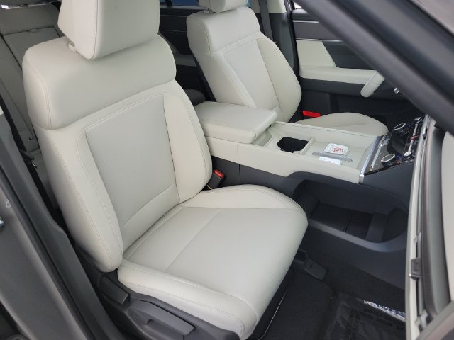 New 2026 Hyundai Santa Fe SE FWD image 18