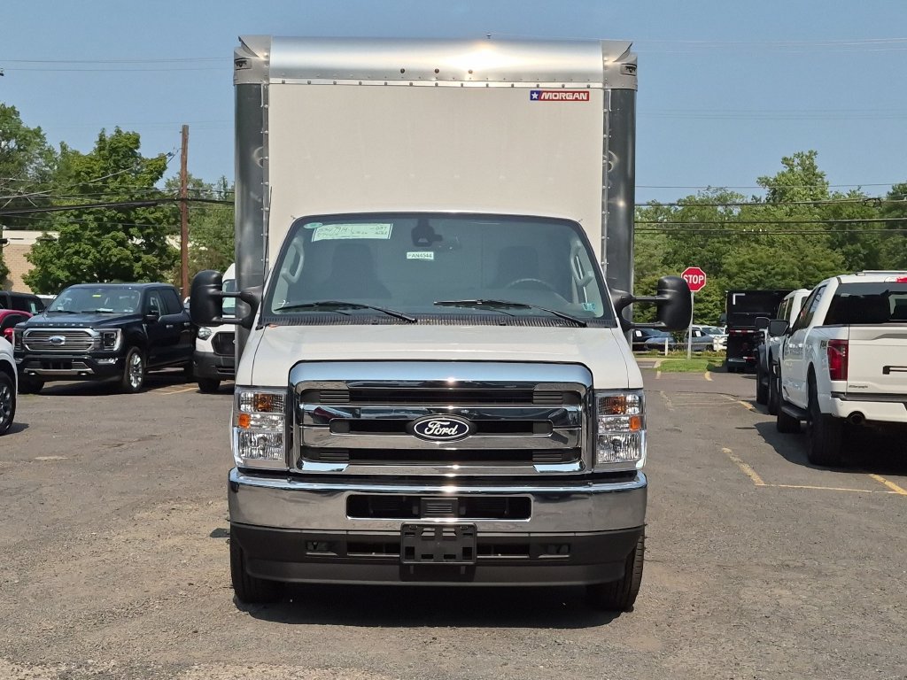 New 2027 Ford E-350 and Econoline 350 Super Duty w/ Driver's Safety Package RWD image 3