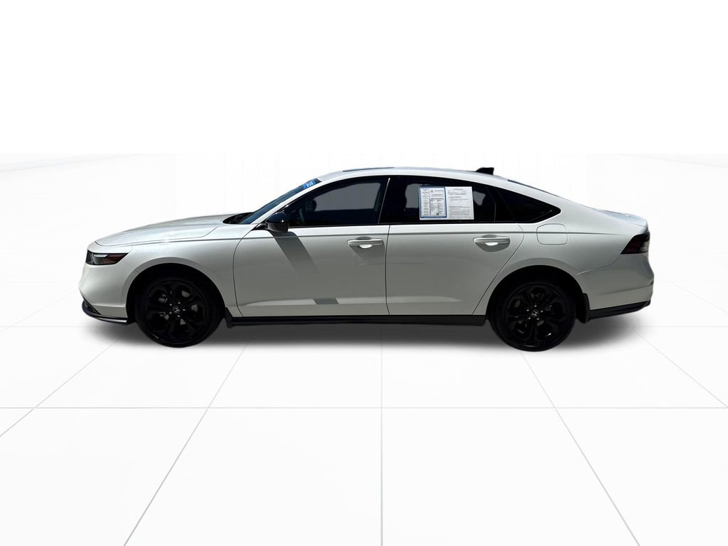 Certified 2025 Honda Accord SE image 5