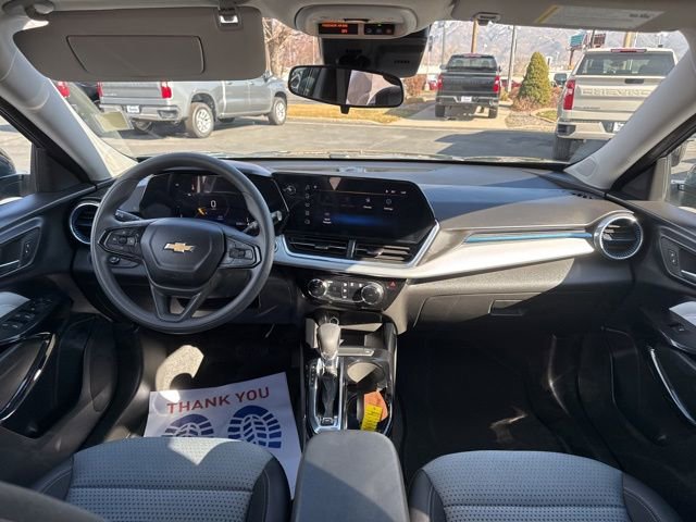 Used 2025 Chevrolet Trax LT image 12