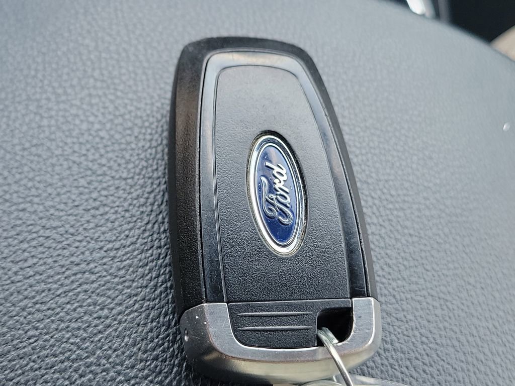 Used 2018 Ford Explorer XLT image 34