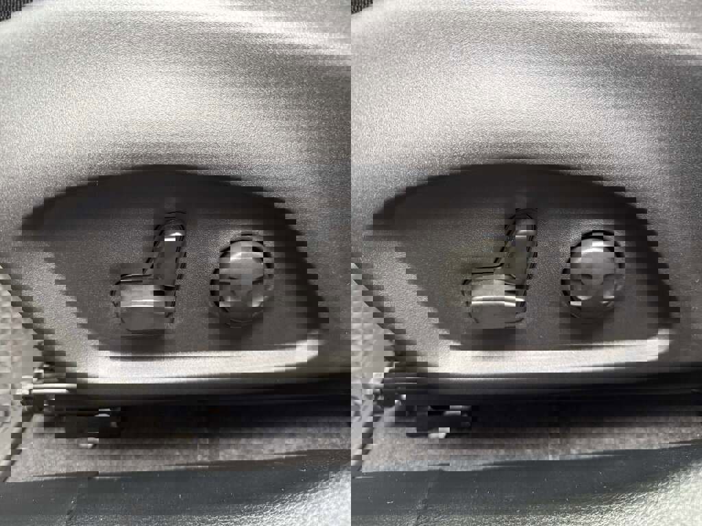 New 2026 Jeep Compass Trailhawk image 19